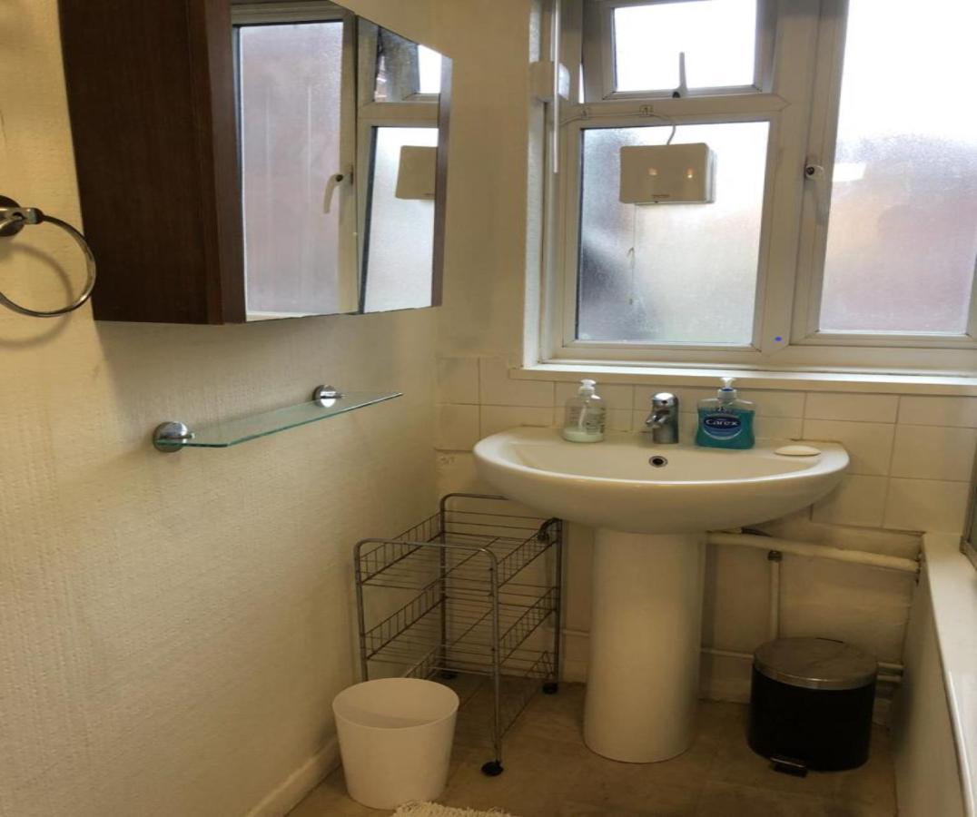 Lovely One-Bed Apartment To Rent In לונדון מראה חיצוני תמונה